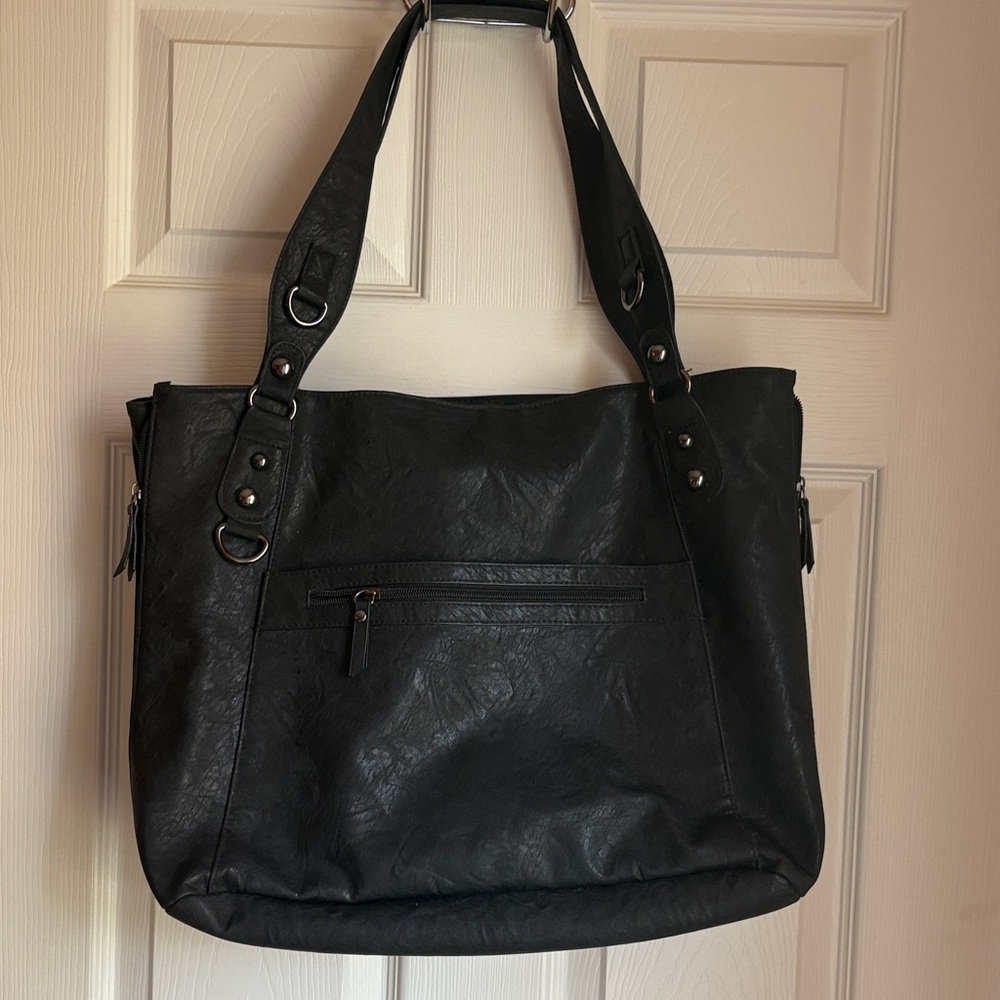 Bueno Classic Black Tote Bag